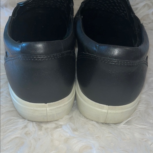 Ecco Laser Cut Black Slip-On Women’s Shoes Size EU39/8US - Picture 4 of 9